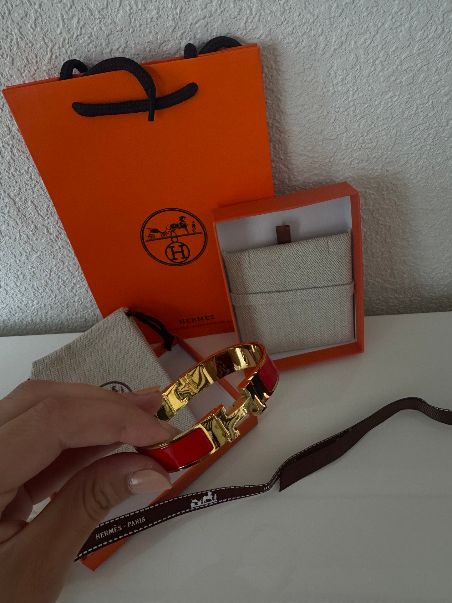 H Bracelet Red met Doos en Zakje