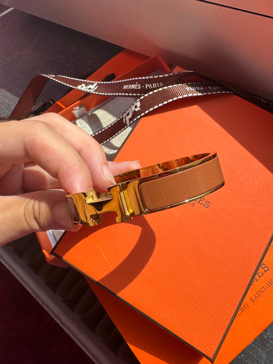 H Bracelet Brown met Doos en Zakje
