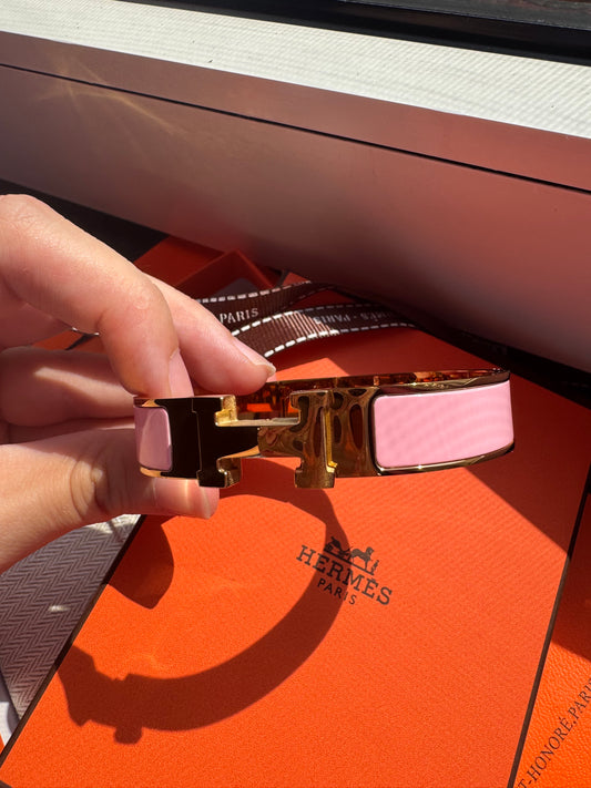 H Bracelet Pink met Doos en Zakje